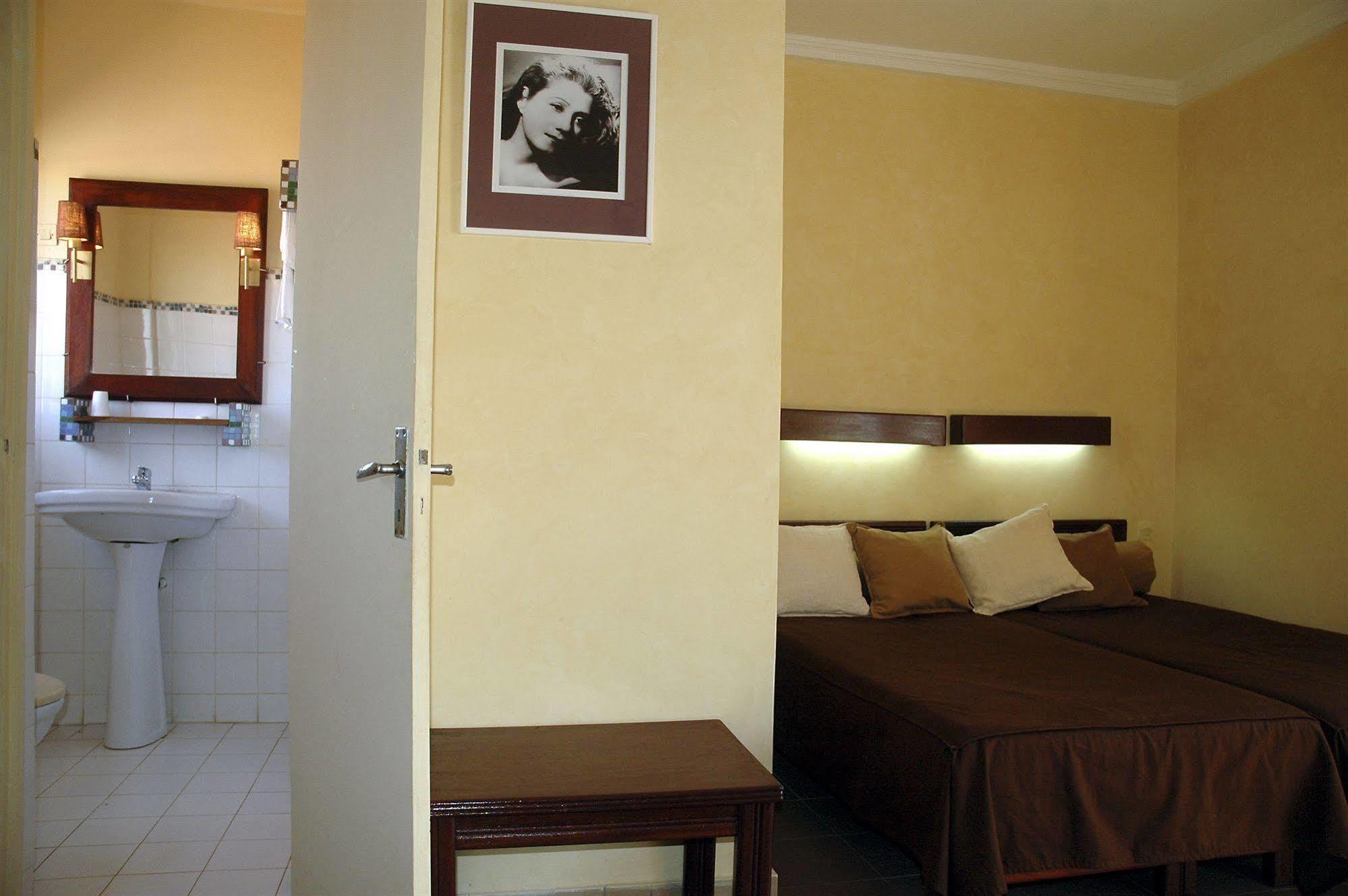 Hotel De La Poste Saint-Louis Eksteriør bilde